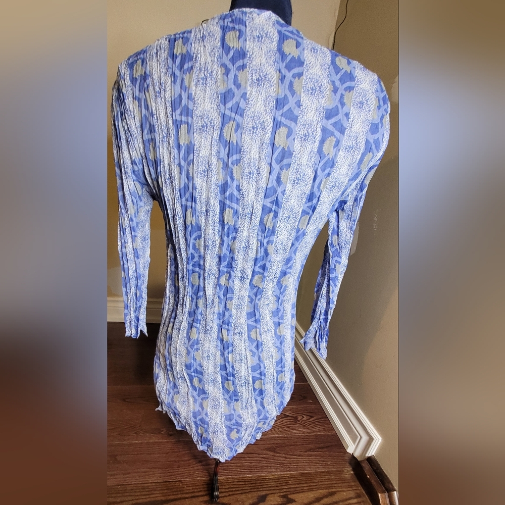 Blue Crimped Blouse - Picture 4 of 7